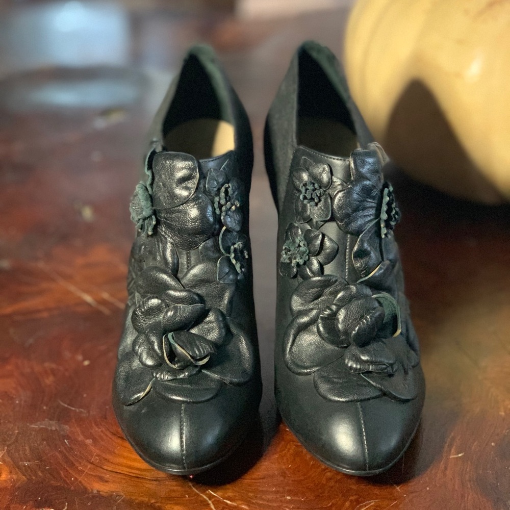 Beautiful Valentino 3D Floral Heeled Booties
